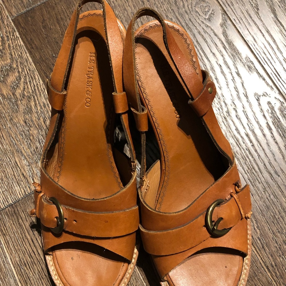 H.S. Trask & CO size 7/7.5 low wedge leather sandals